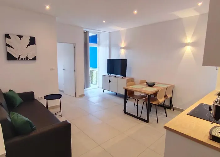 Rose Mary Ocean View *