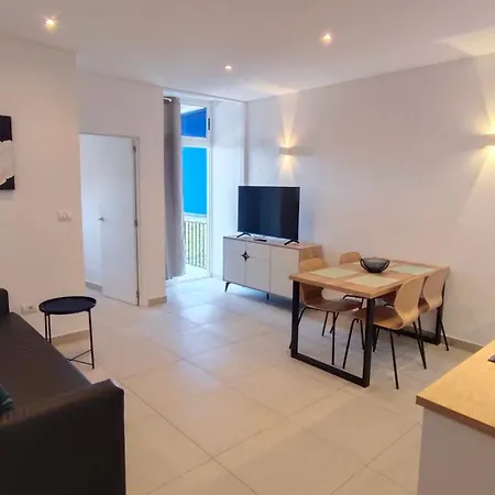 Rose Mary Ocean View *